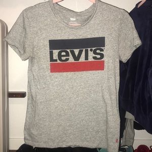 Levi’s grey shirt